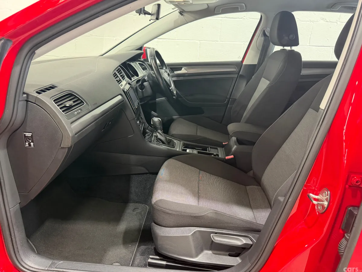 Volkswagen Golf Hatchback, Petrol, 2014, Red