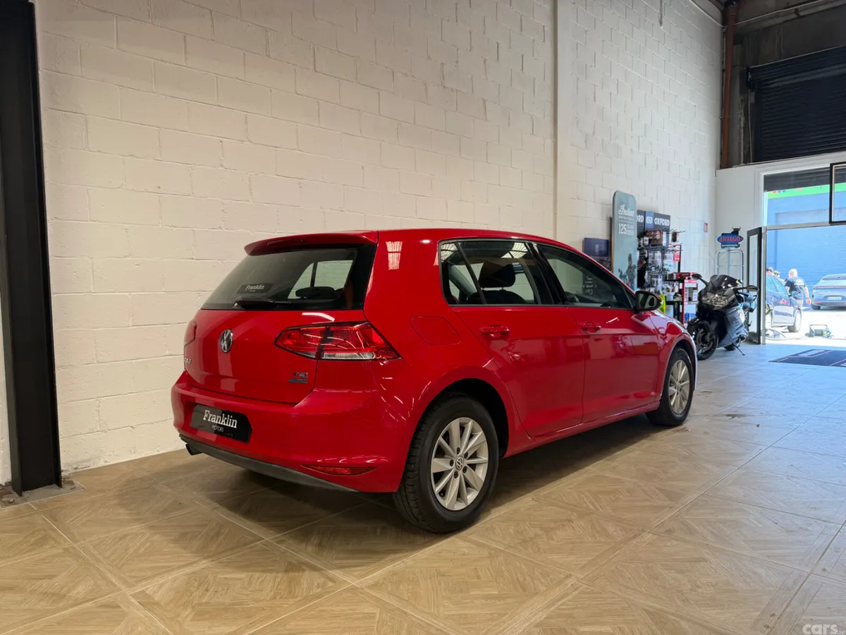Volkswagen Golf Hatchback, Petrol, 2014, Red
