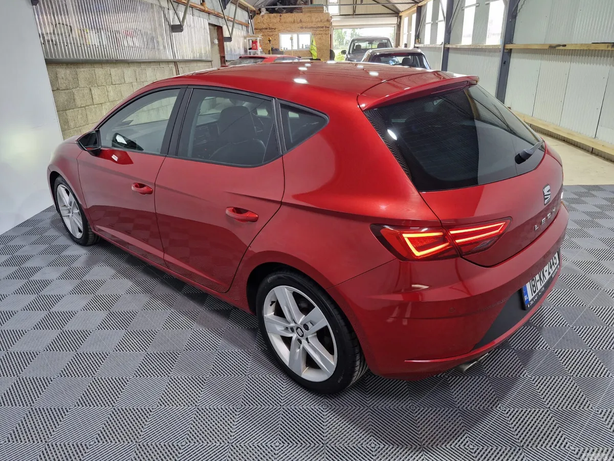 SEAT Leon Hatchback, Diesel, 2018, Red