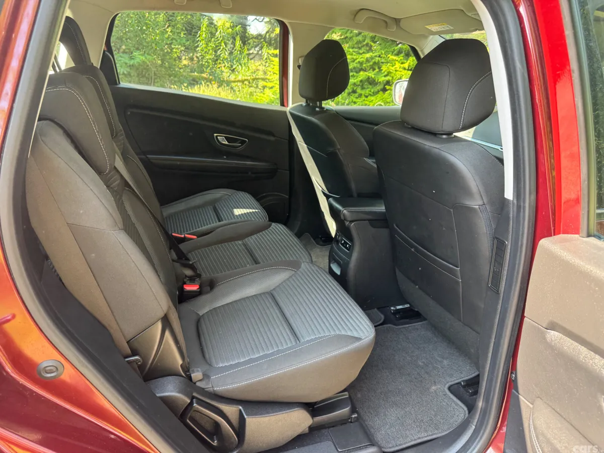 Renault Grand Scenic MPV, Diesel, 2019, Red