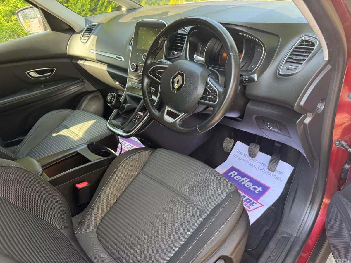 Renault Grand Scenic MPV, Diesel, 2019, Red