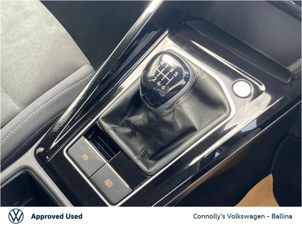Volkswagen Golf Estate, Petrol, 2023, Black