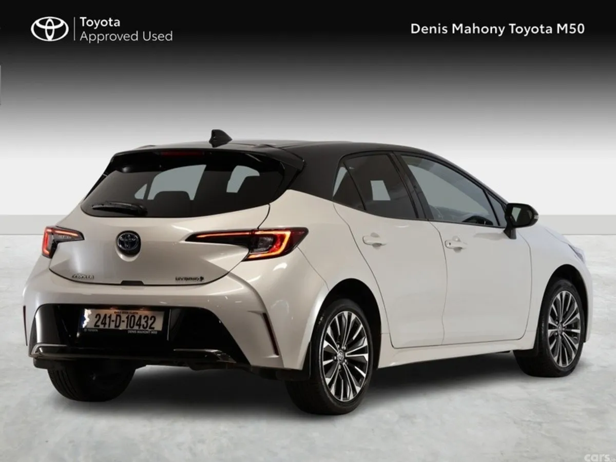 Toyota Corolla Hatchback, Petrol Hybrid, 2024, White