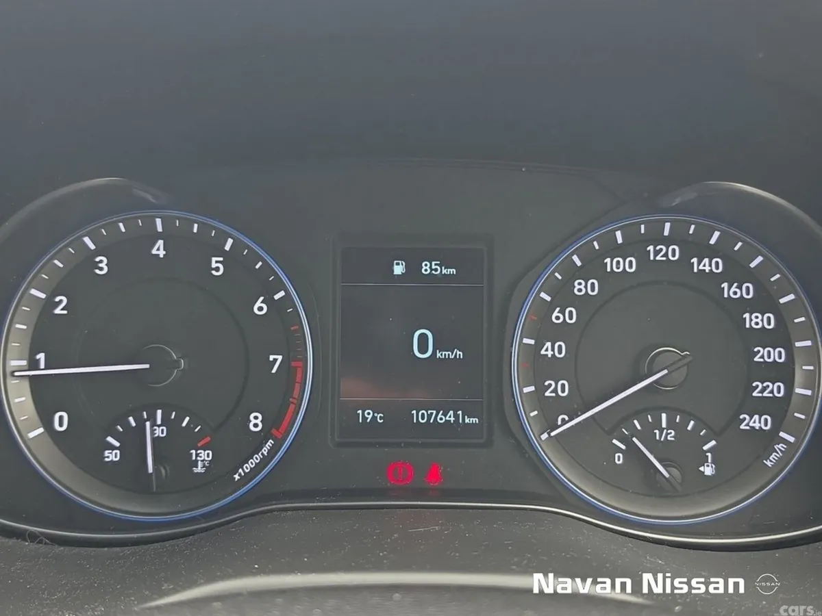 Hyundai KONA MPV, Petrol, 2019, Red