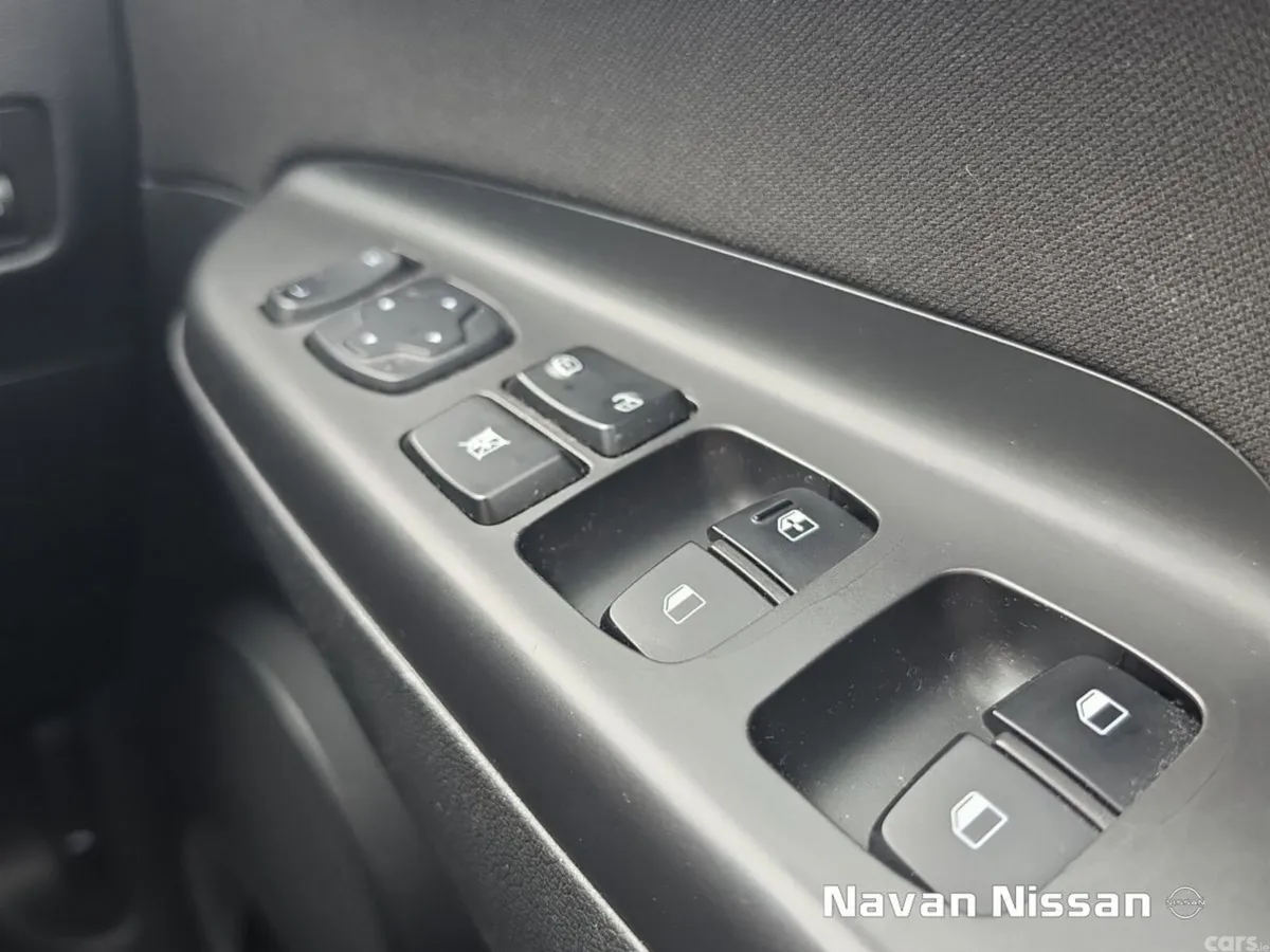 Hyundai KONA MPV, Petrol, 2019, Red