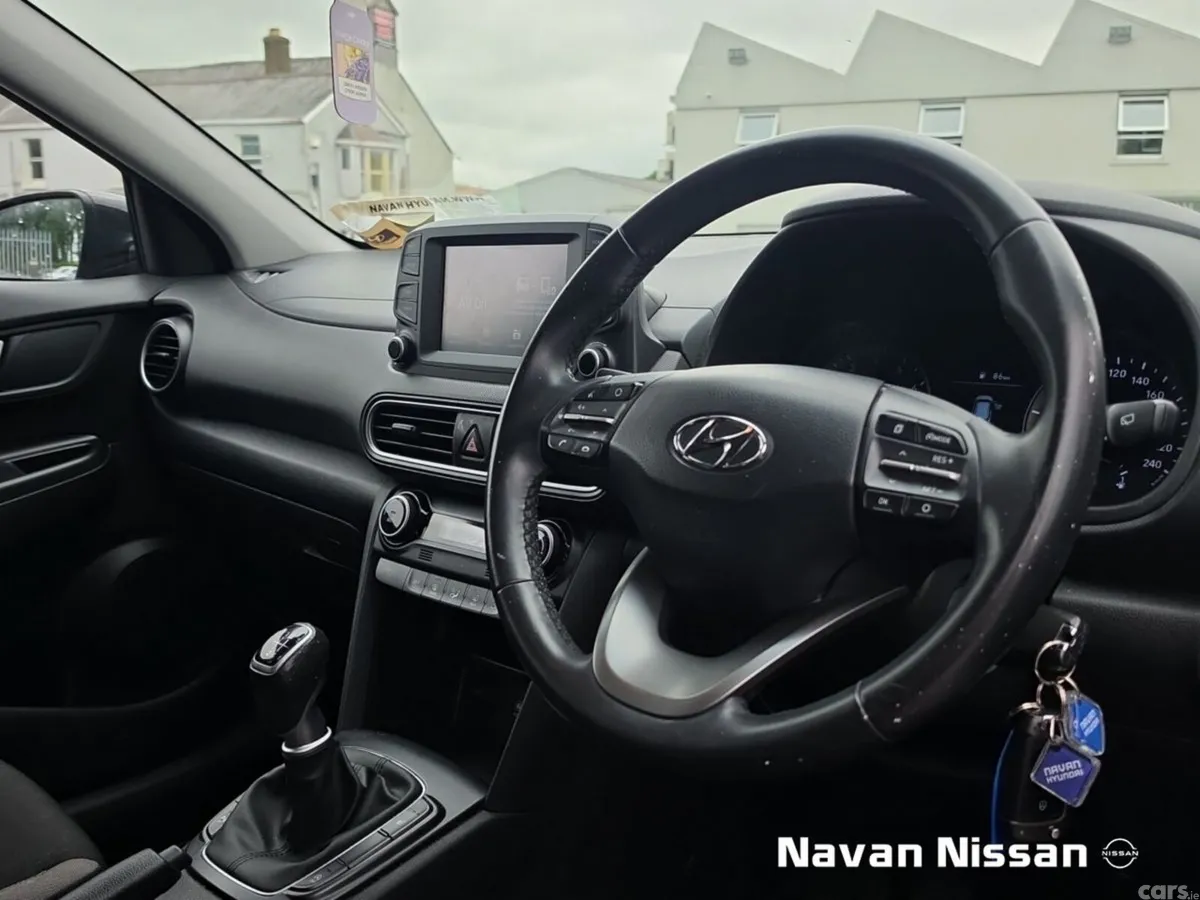 Hyundai KONA MPV, Petrol, 2019, Red