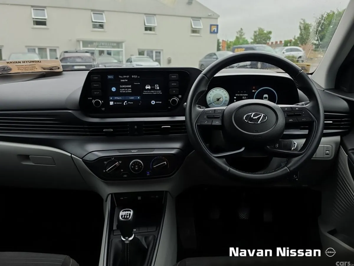 Hyundai i20 Hatchback, Petrol, 2023, Blue