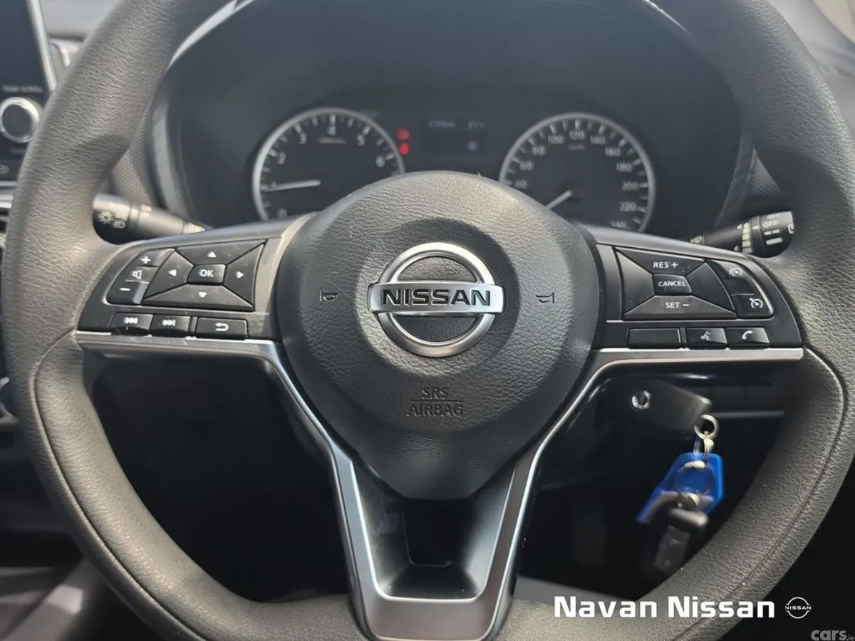 Nissan Juke SUV, Petrol, 2022, Red