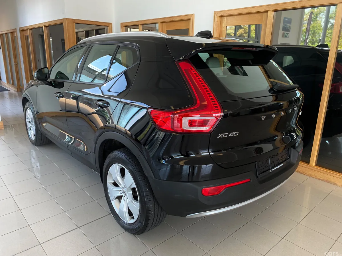 Volvo XC40 Estate, Diesel, 2020, Black