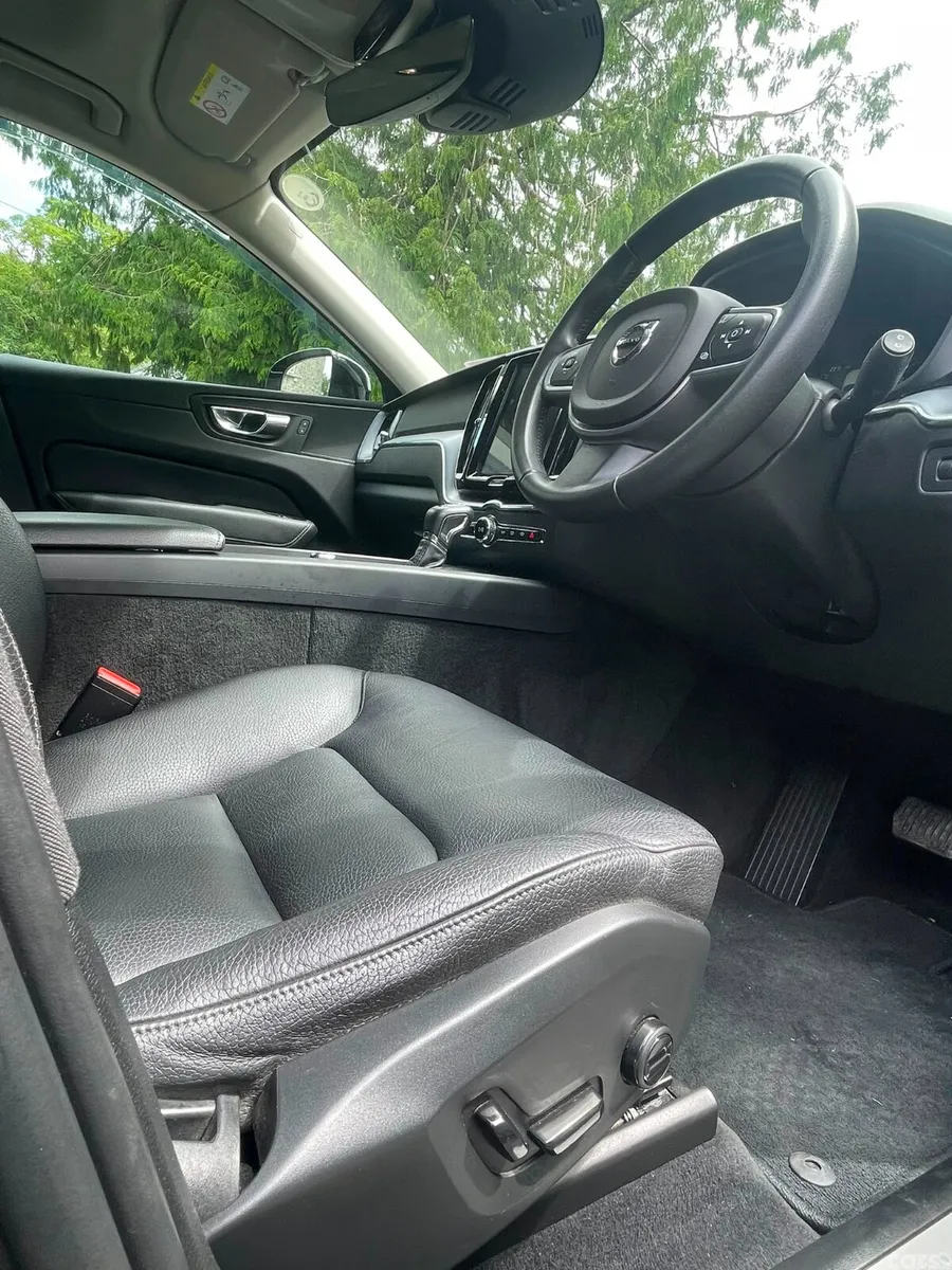 Volvo XC60 SUV, Diesel, 2019, Black