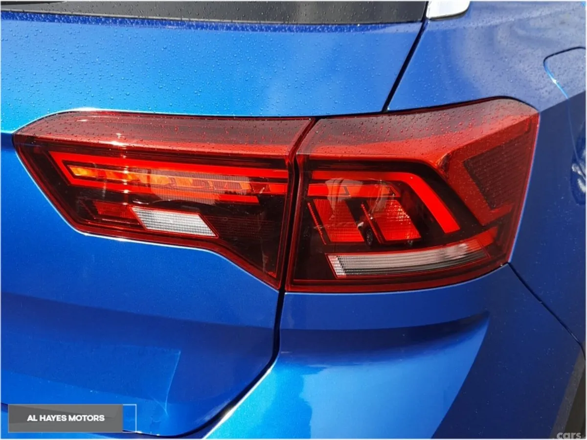 Volkswagen T-Roc SUV, Diesel, 2023, Blue