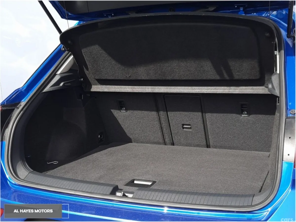 Volkswagen T-Roc SUV, Diesel, 2023, Blue
