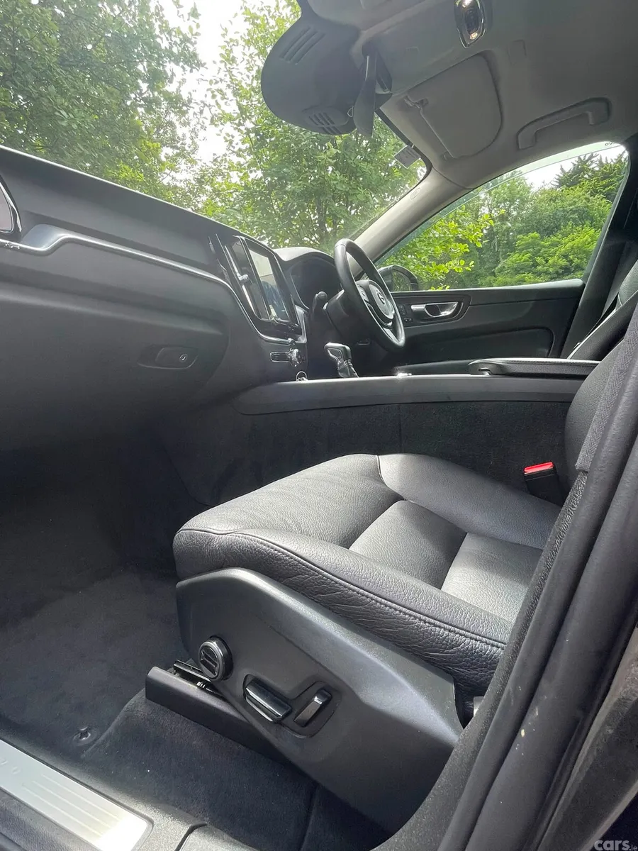Volvo XC60 SUV, Diesel, 2019, Black