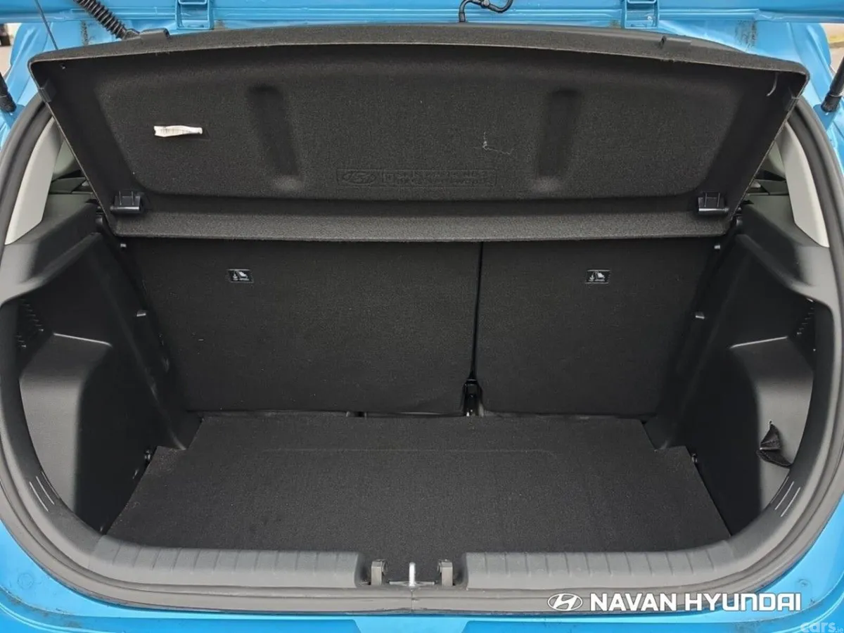 Hyundai i20 Hatchback, Petrol, 2023, Blue