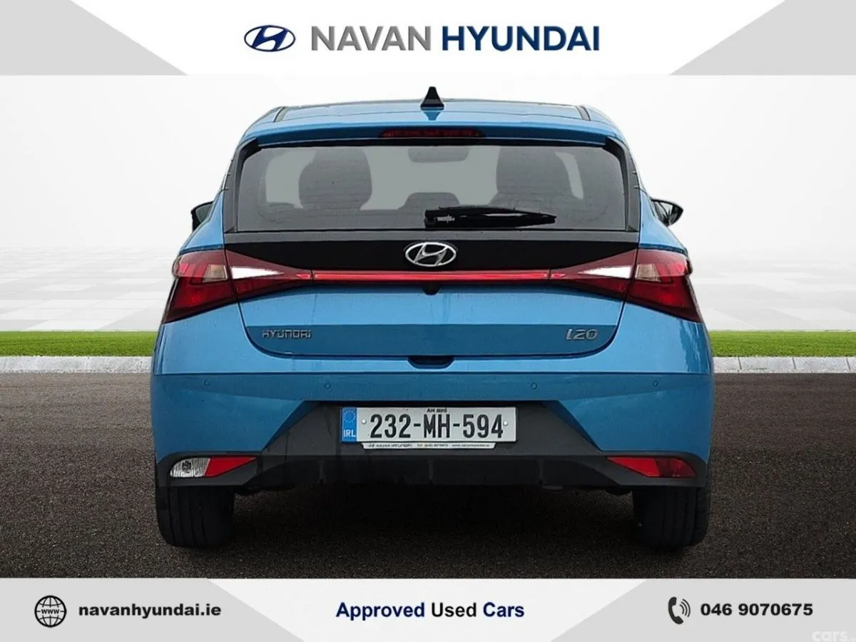 Hyundai i20 Hatchback, Petrol, 2023, Blue