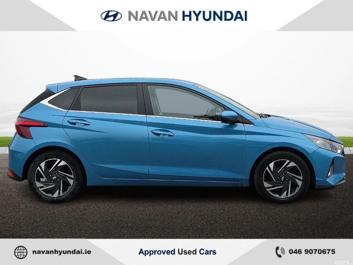 Hyundai i20 Hatchback, Petrol, 2023, Blue