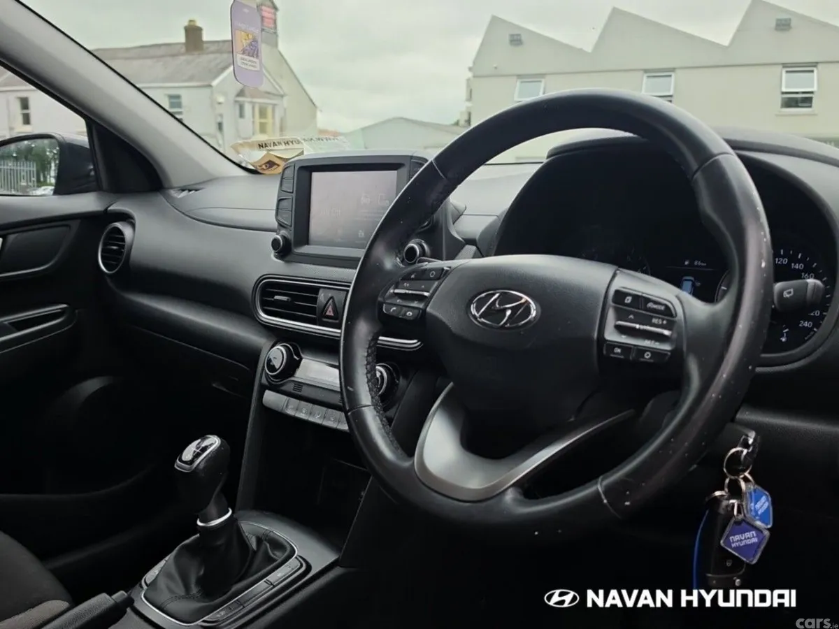 Hyundai KONA MPV, Petrol, 2019, Red