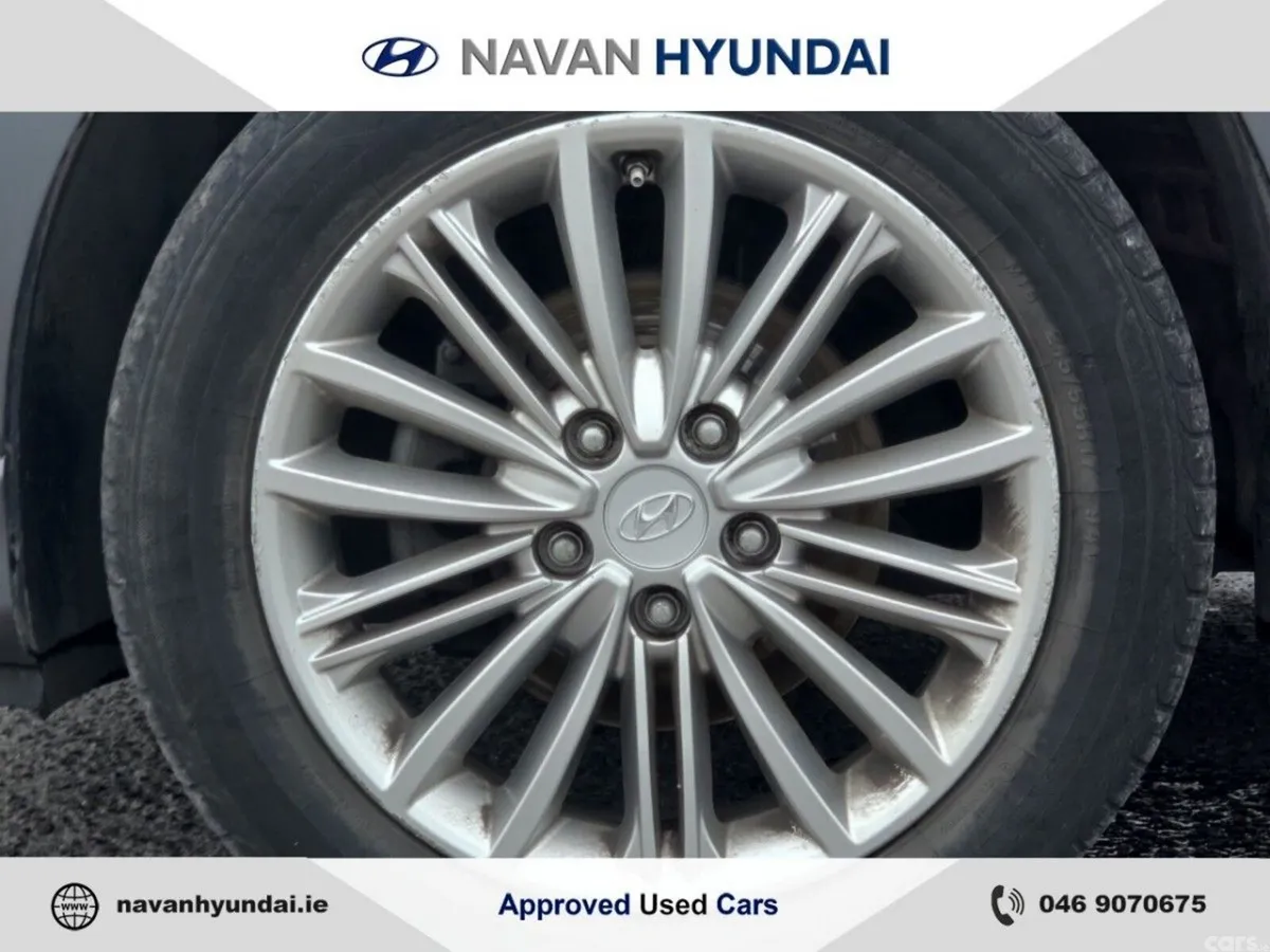 Hyundai KONA MPV, Petrol, 2019, Red