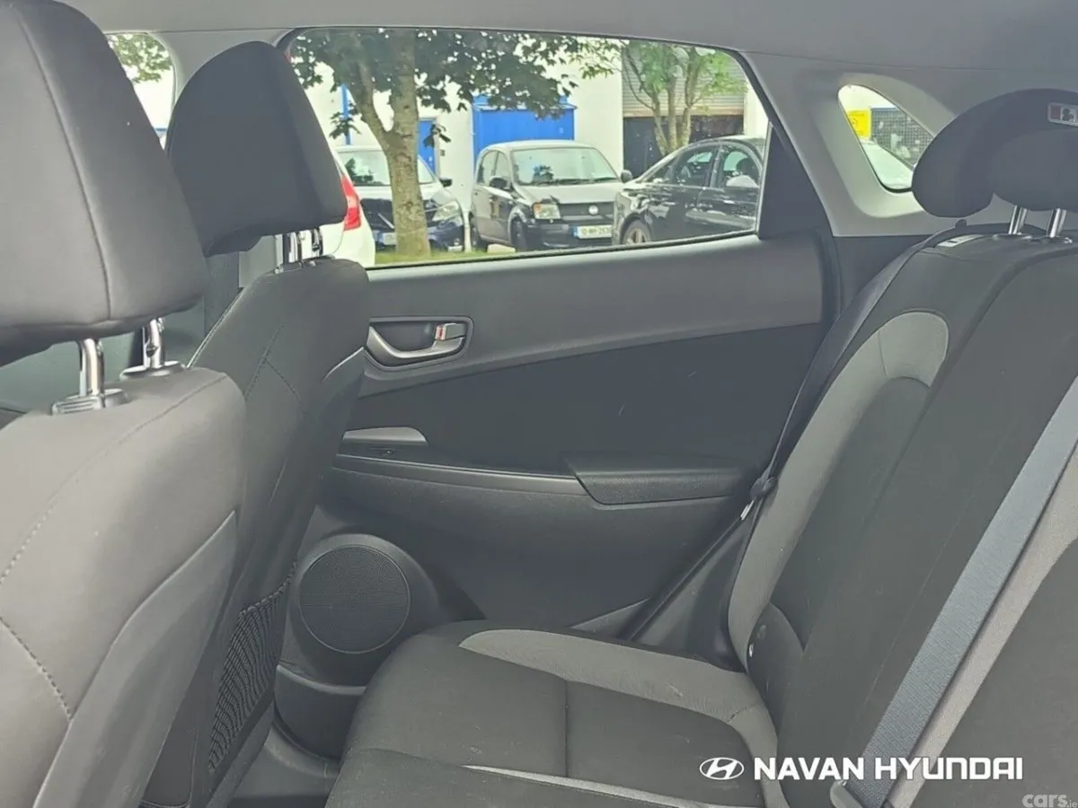 Hyundai KONA MPV, Petrol, 2019, Red
