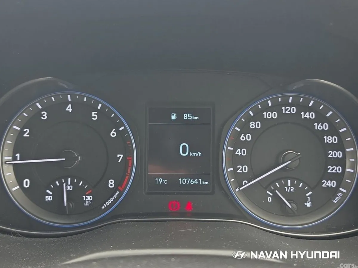 Hyundai KONA MPV, Petrol, 2019, Red