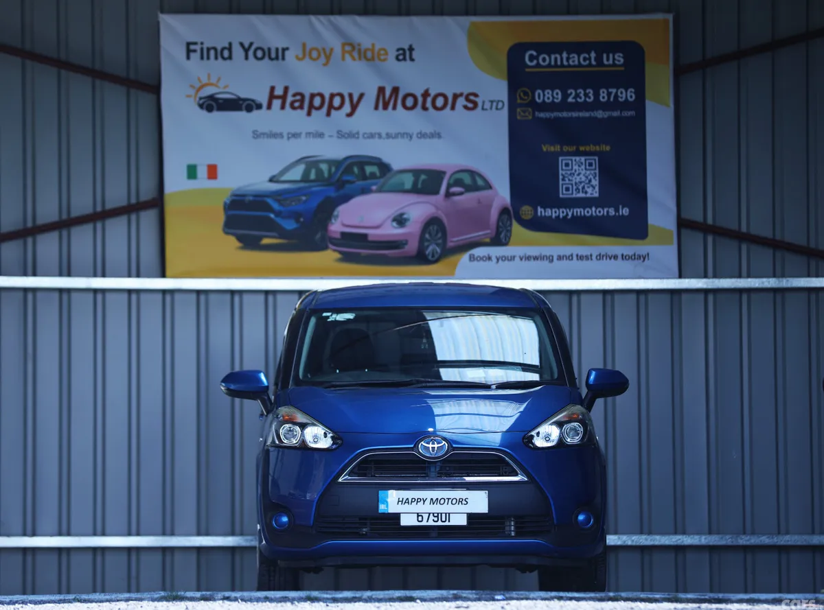 Toyota Sienta MPV, Petrol Hybrid, 2017, Blue