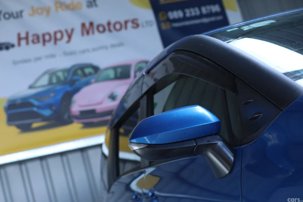 Toyota Sienta MPV, Petrol Hybrid, 2017, Blue