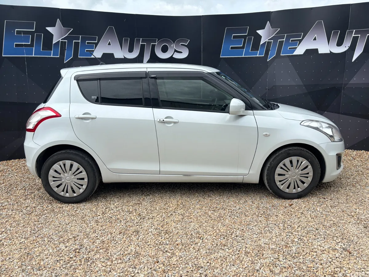 Suzuki Swift Hatchback, Petrol, 2014, White