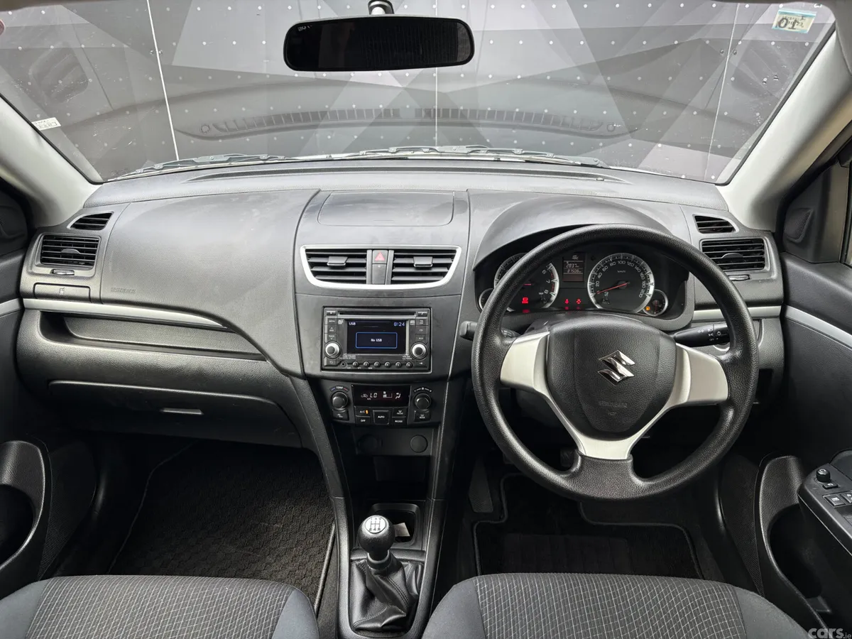 Suzuki Swift Hatchback, Petrol, 2014, White