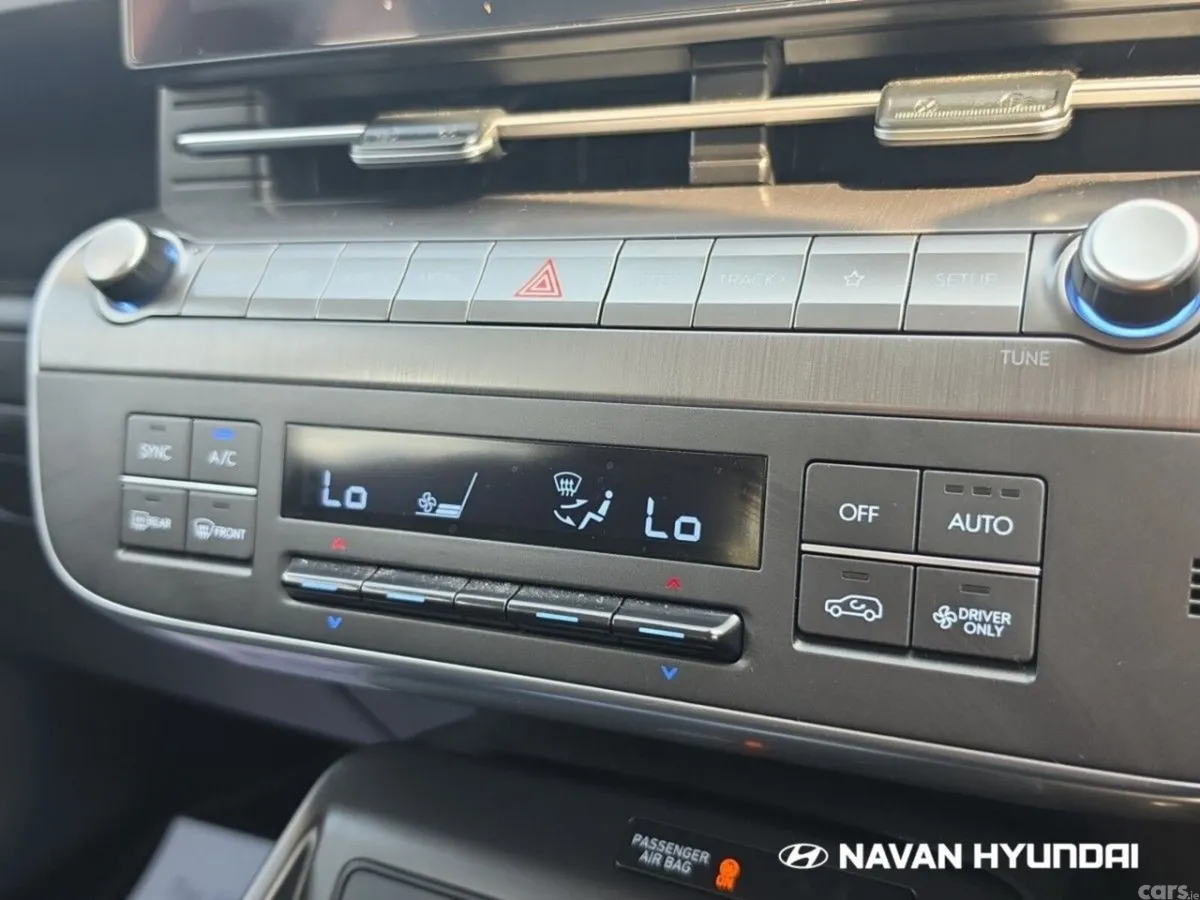 Hyundai KONA MPV, Petrol Hybrid, 2024, Red
