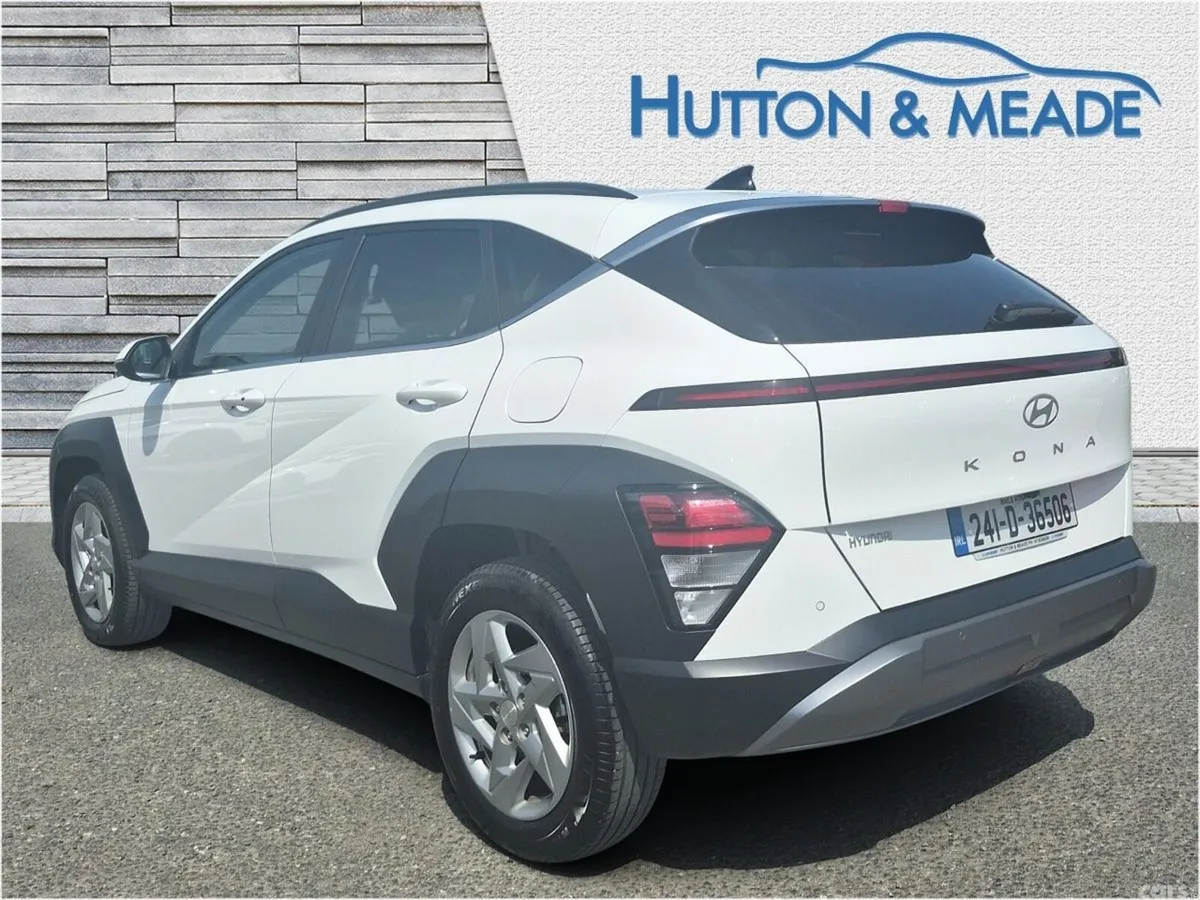 Hyundai KONA SUV, Petrol, 2024, White
