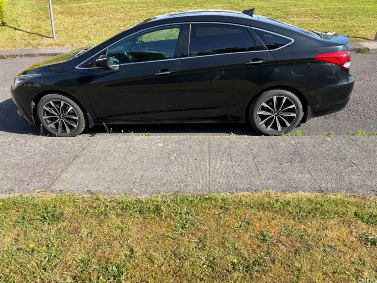 Hyundai i40 Saloon, Diesel, 2016, Black