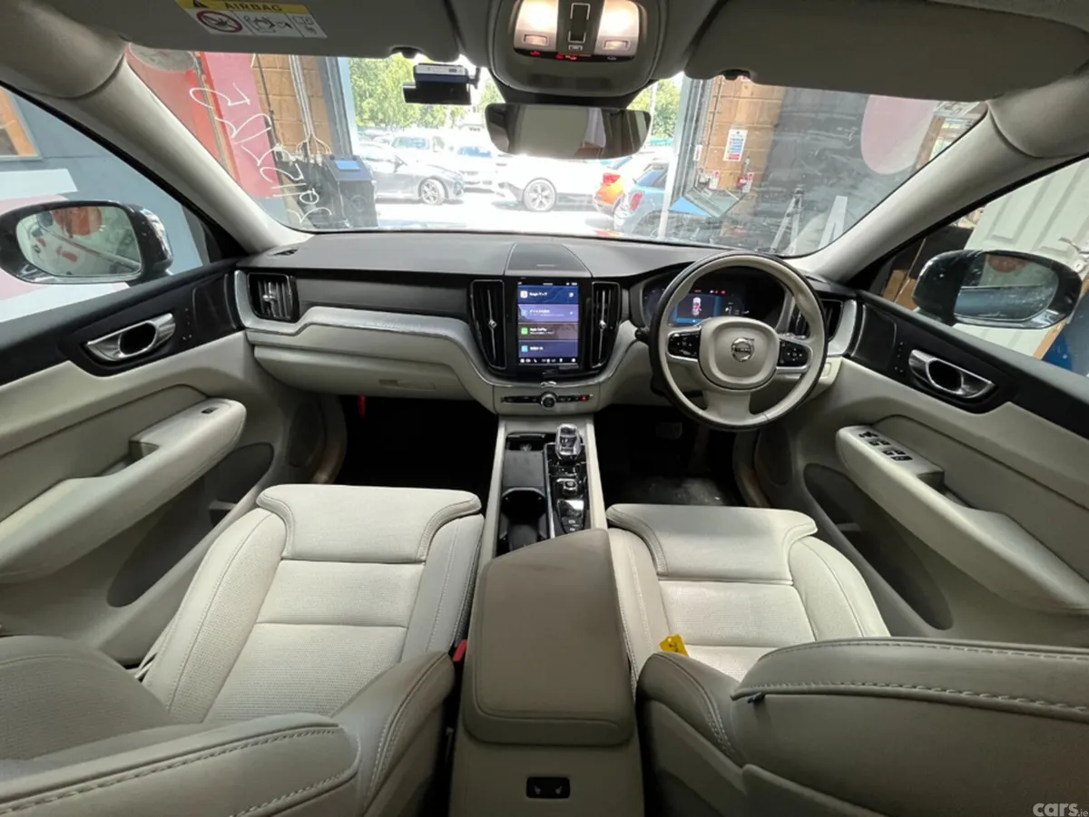 Volvo XC60 SUV, Petrol Plug-in Hybrid, 2025, Blue