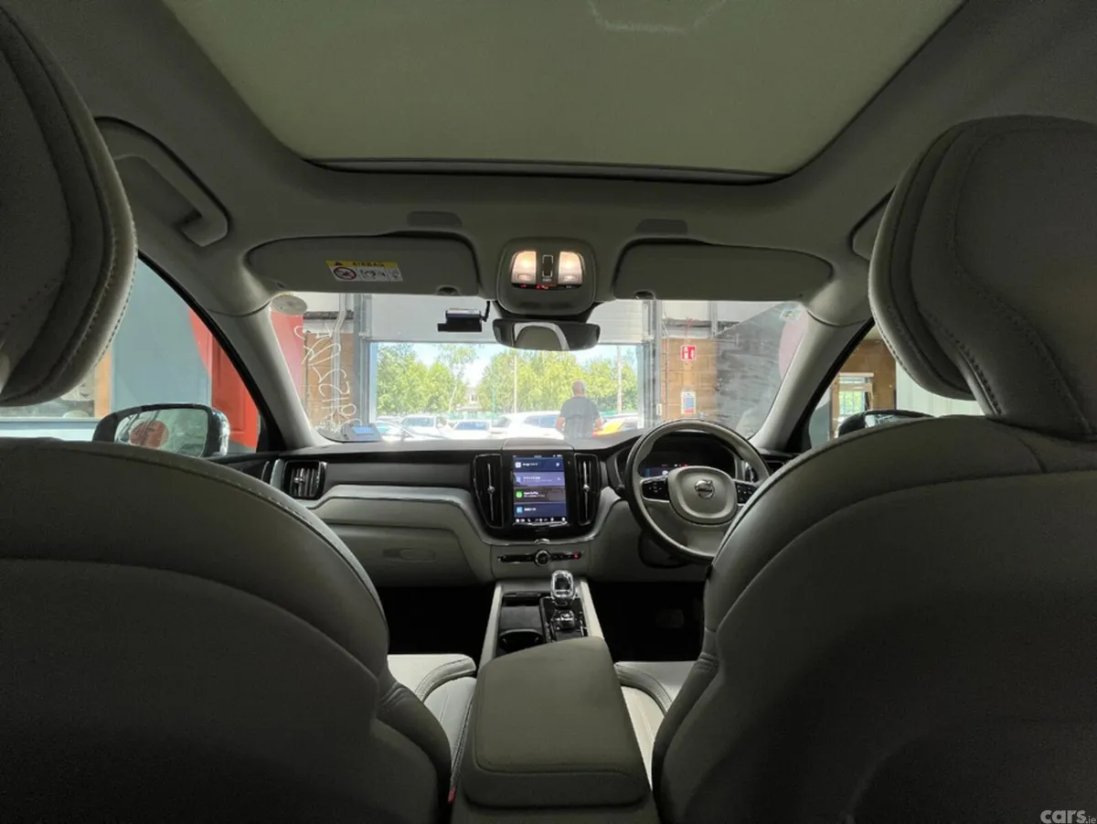 Volvo XC60 SUV, Petrol Plug-in Hybrid, 2025, Blue