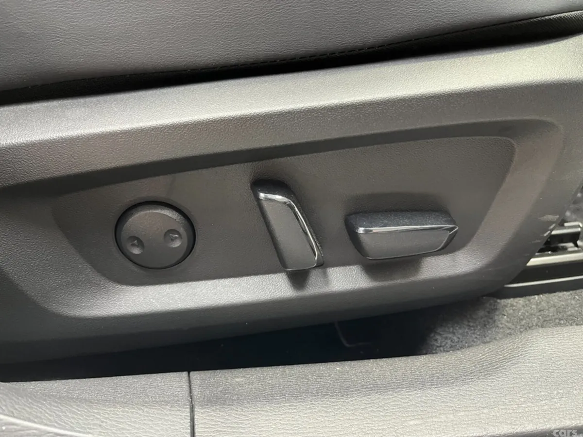 Mitsubishi Outlander SUV, Petrol, 2024, White