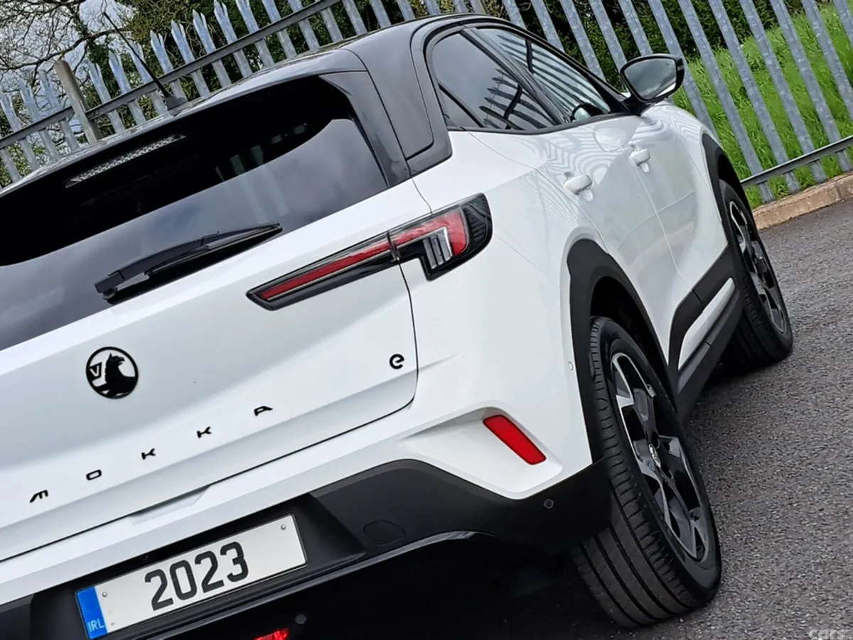 Opel Mokka Hatchback, Electric, 2023, White