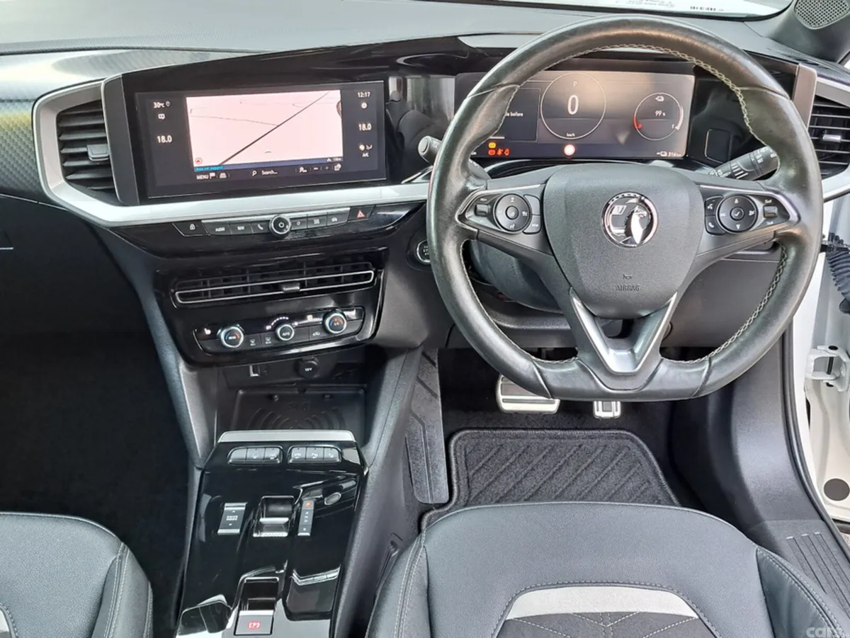 Opel Mokka Hatchback, Electric, 2023, White
