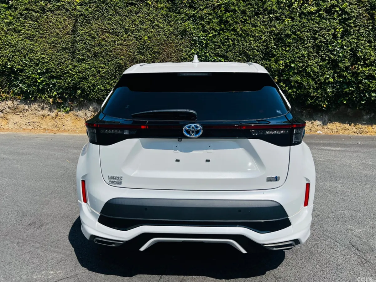 Toyota Yaris Cross SUV, Petrol Hybrid, 2023, White