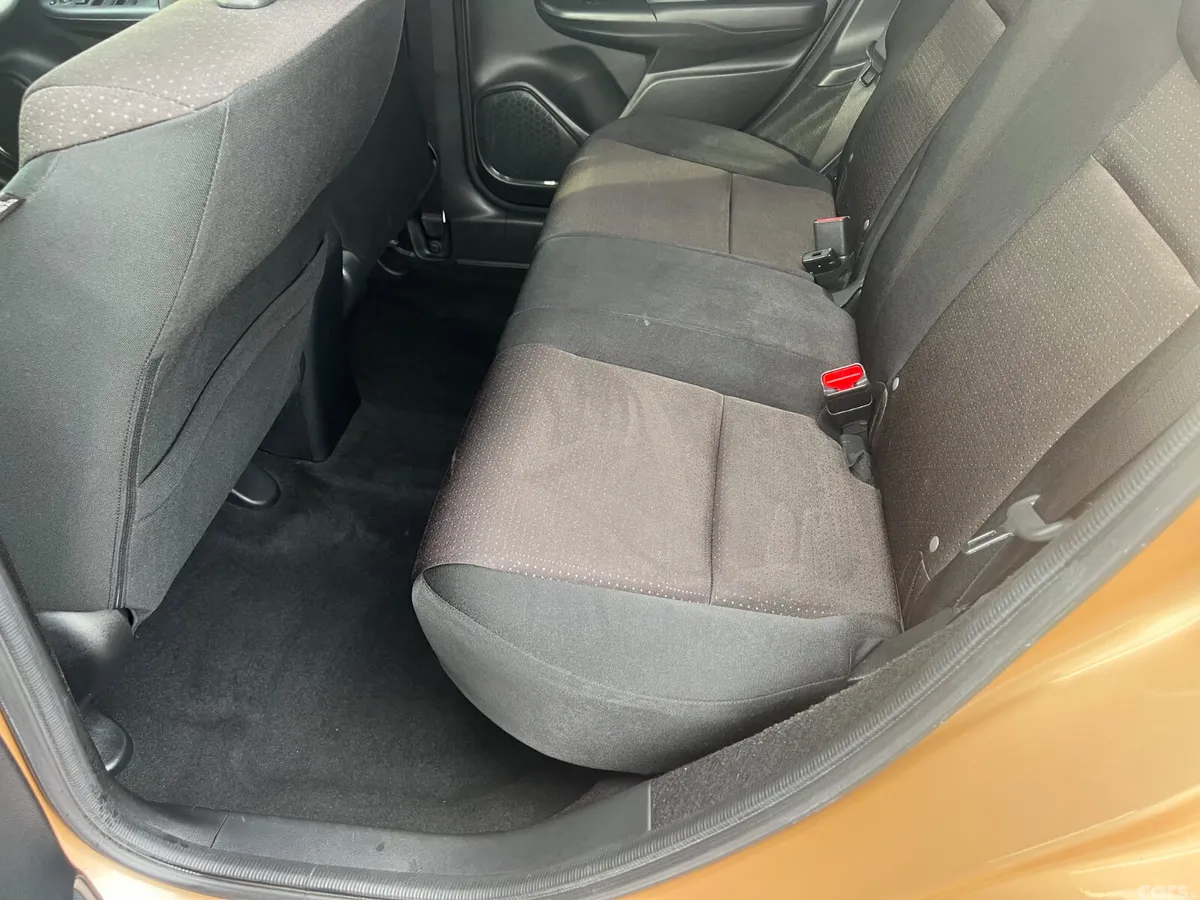 Honda Fit Hatchback, Petrol, 2014, Gold