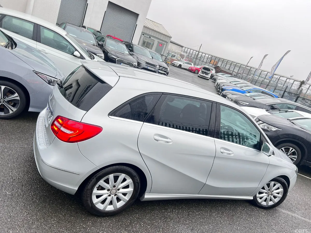 Mercedes-Benz B-Class Hatchback, Petrol, 2013, Silver