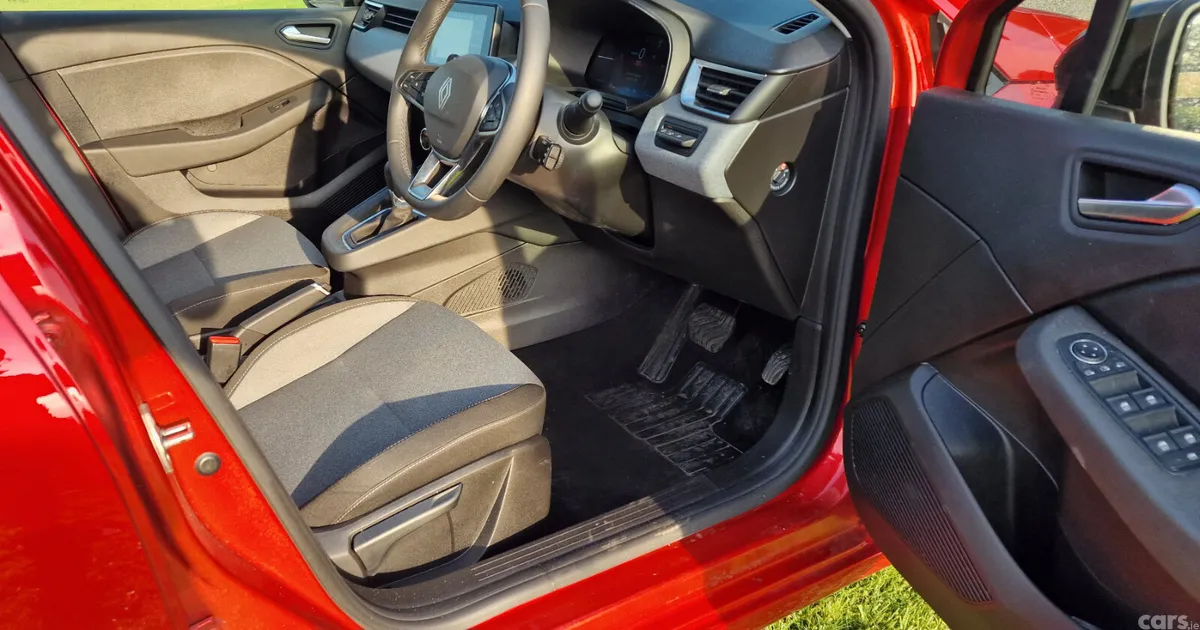 Renault Clio Hatchback, Petrol Hybrid, 2025, Red