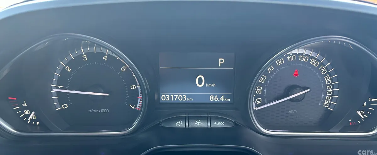 Peugeot 2008 Estate, Petrol, 2018, Red