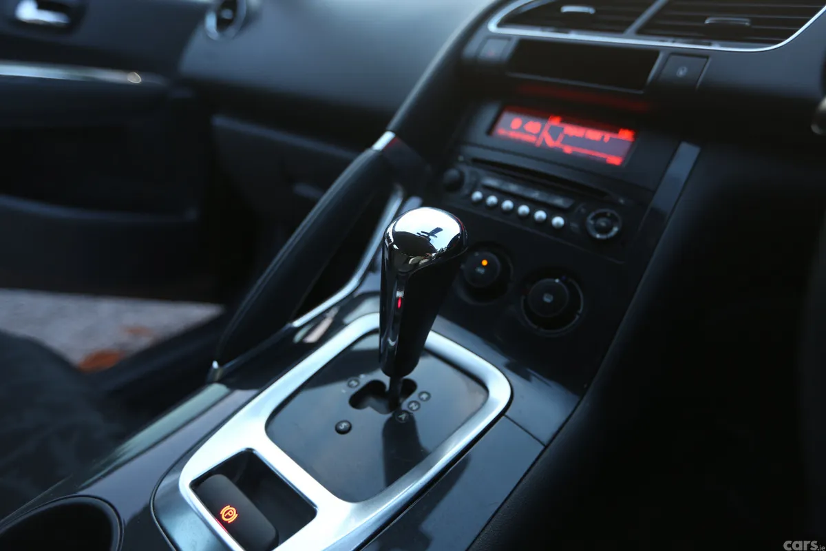 Peugeot 3008 MPV, Diesel, 2013, Brown
