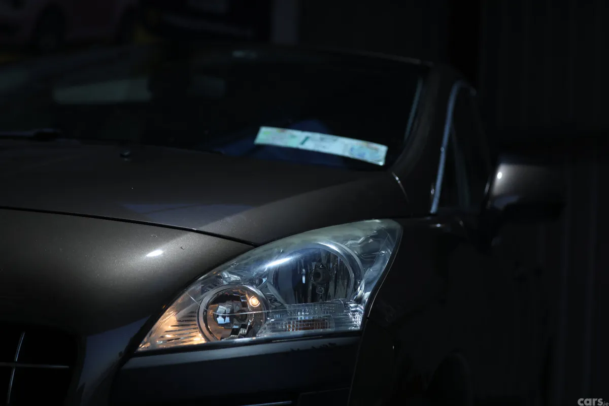 Peugeot 3008 MPV, Diesel, 2013, Brown