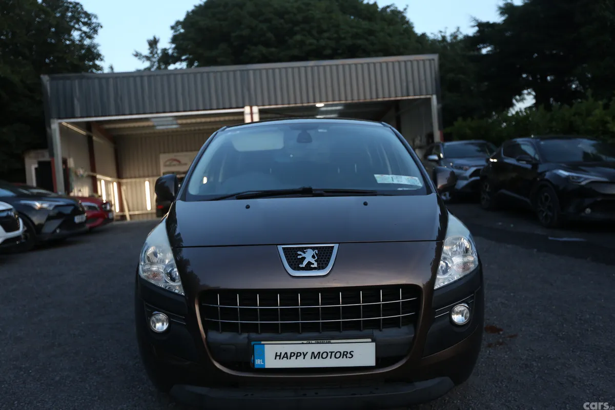 Peugeot 3008 MPV, Diesel, 2013, Brown