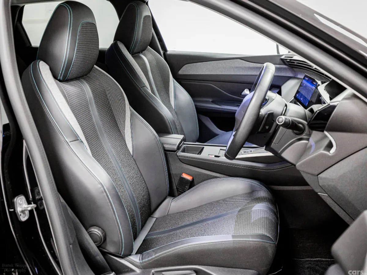 Peugeot 308 Estate, Petrol Plug-in Hybrid, 2024, Black