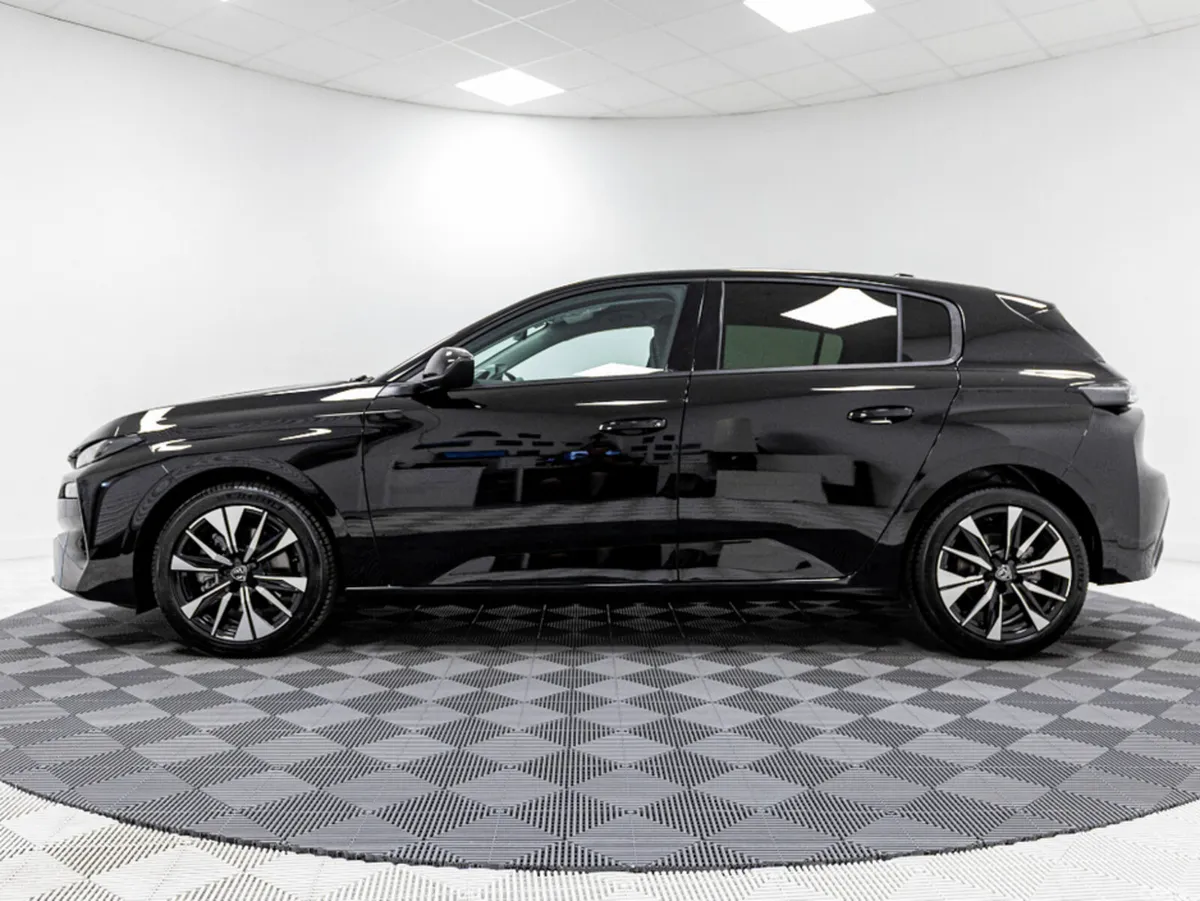 Peugeot 308 Hatchback, Diesel, 2026, Black