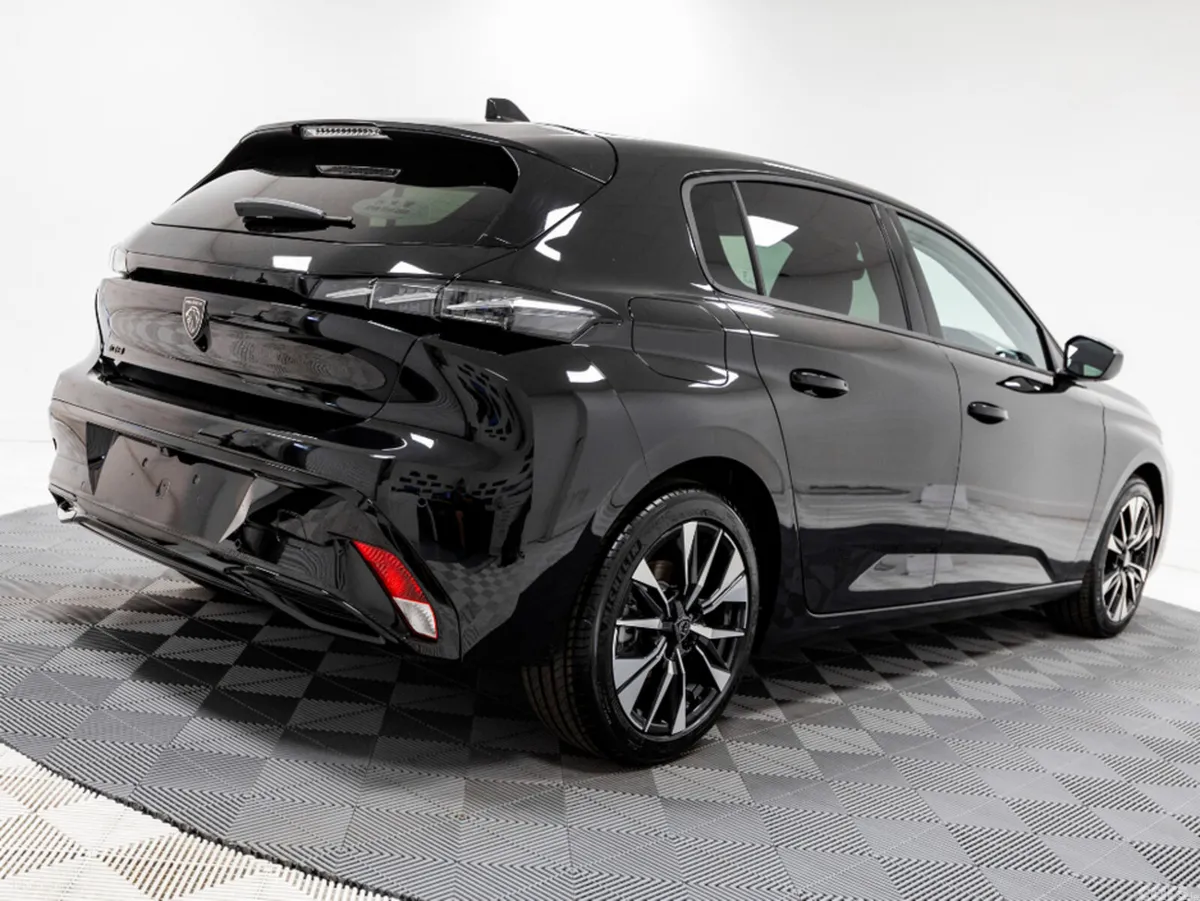 Peugeot 308 Hatchback, Diesel, 2026, Black
