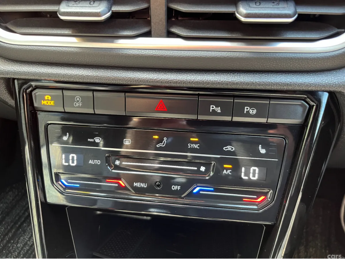 Volkswagen T-Roc SUV, Diesel, 2023, White