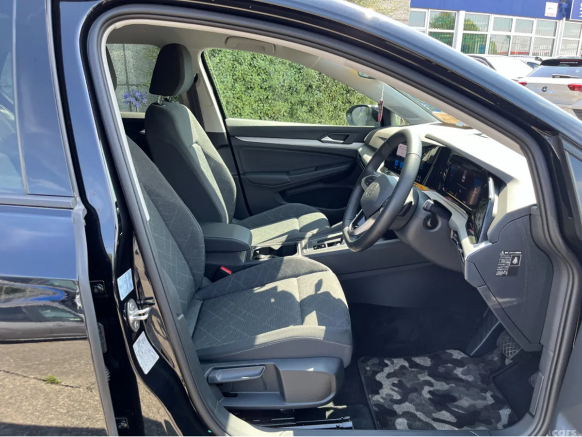 Volkswagen Golf Hatchback, Diesel, 2023, Black