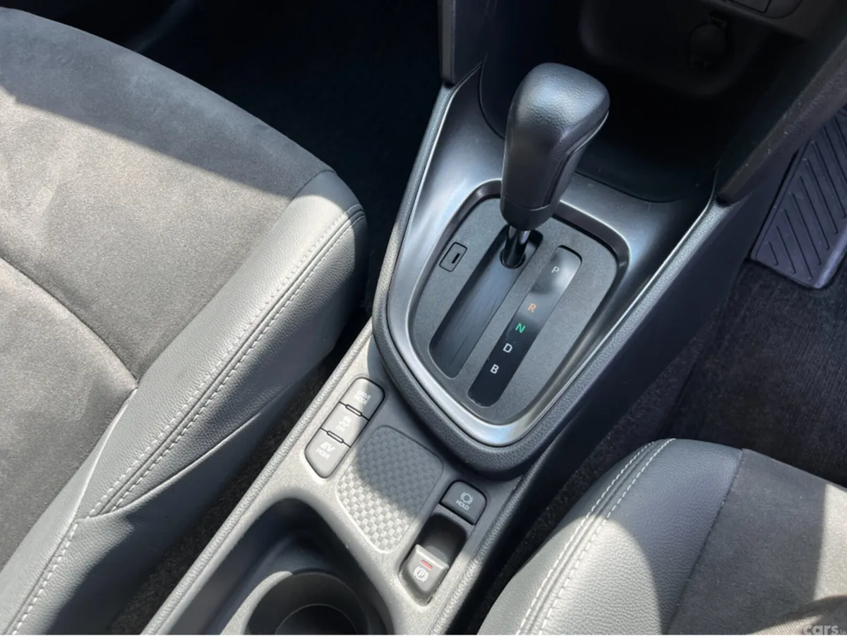 Toyota Yaris Cross SUV, Petrol Hybrid, 2023, White